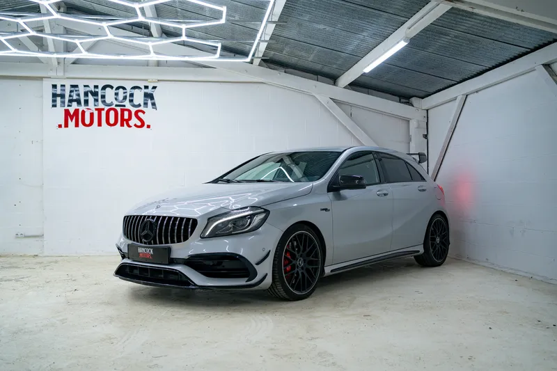 Mercedes AMG A45 vendue à un client du secteur de Poitiers | Hancock Motors Scillé